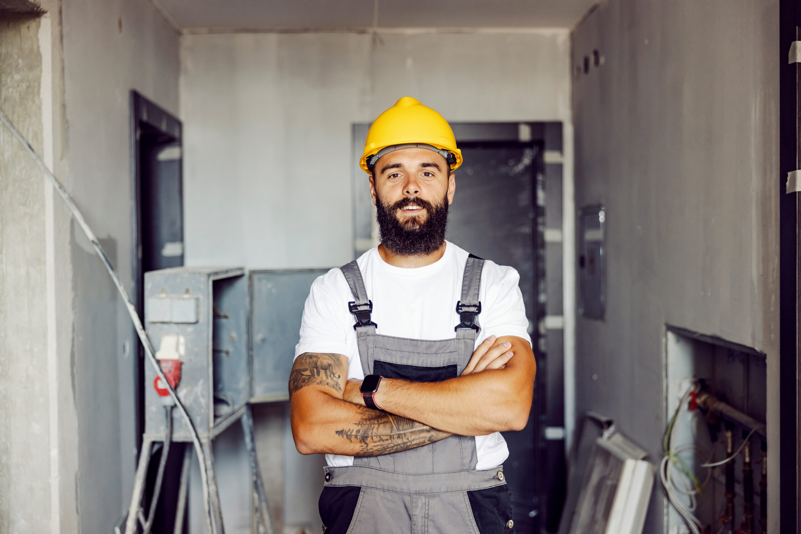 Comment choisir un bon artisan électricien pour vos travaux de rénovation : guide complet pour une décision éclairée